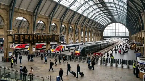 Concourse and platforms at London Bridge station